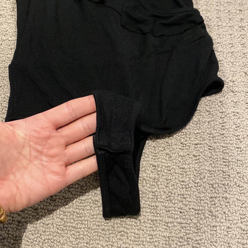 Superdown Ruffle Bodysuit - Picture 3 of 5